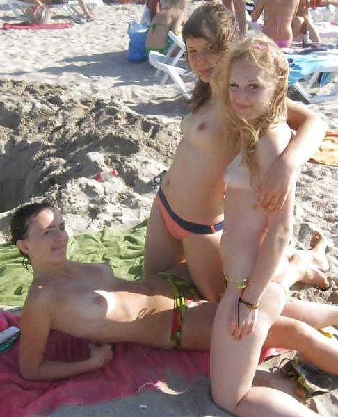 25P Beach babes