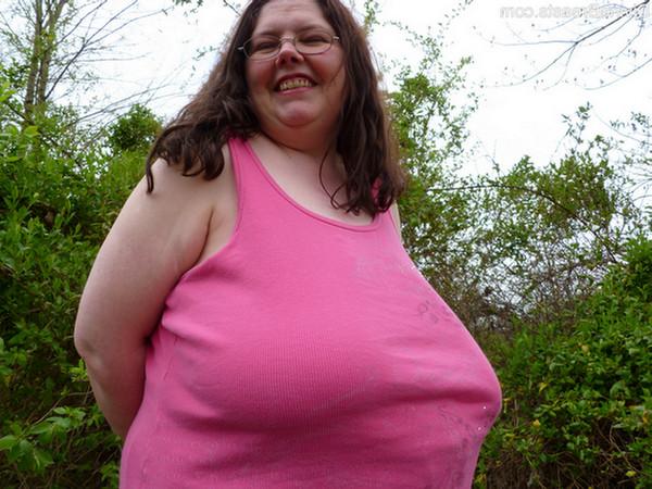 15P Tracy Big Boobs Park Flasher