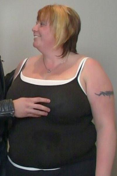 25P The fat slut showers with him and she happily lets him pump her