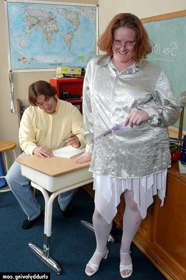 16P Fat redhead mature teacher giving a blowjob in the classroom