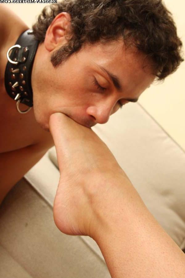 16P Horny mistress rides her ponyboy before making him lick her feet and sniff her s