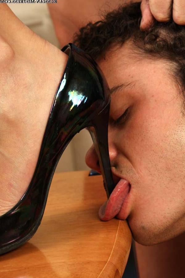16P Horny mistress rides her ponyboy before making him lick her feet and sniff her s