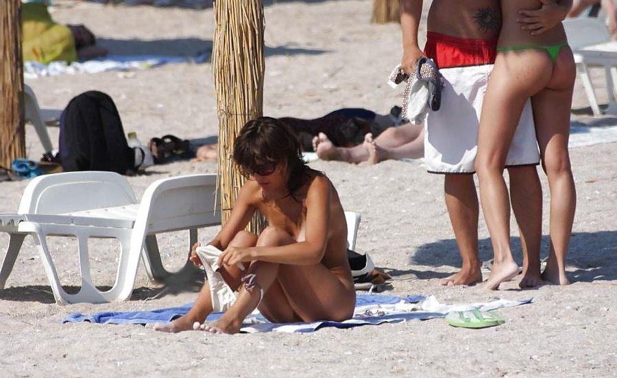 22P Beach Changing Sluts