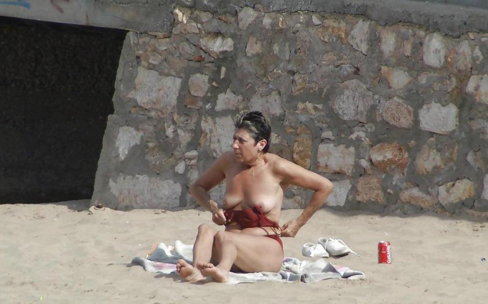 22P Beach Changing Sluts