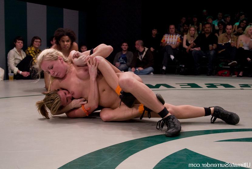 15P The only non-scripted, nude tag team wrestling on the net