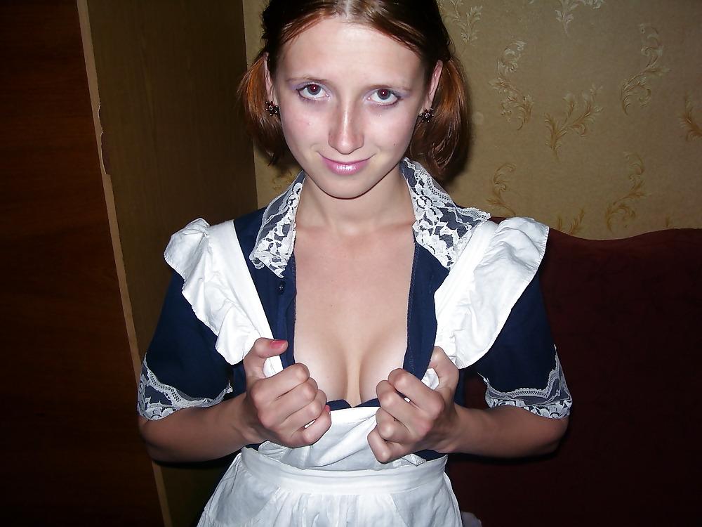 11P SCHOOLGIRL