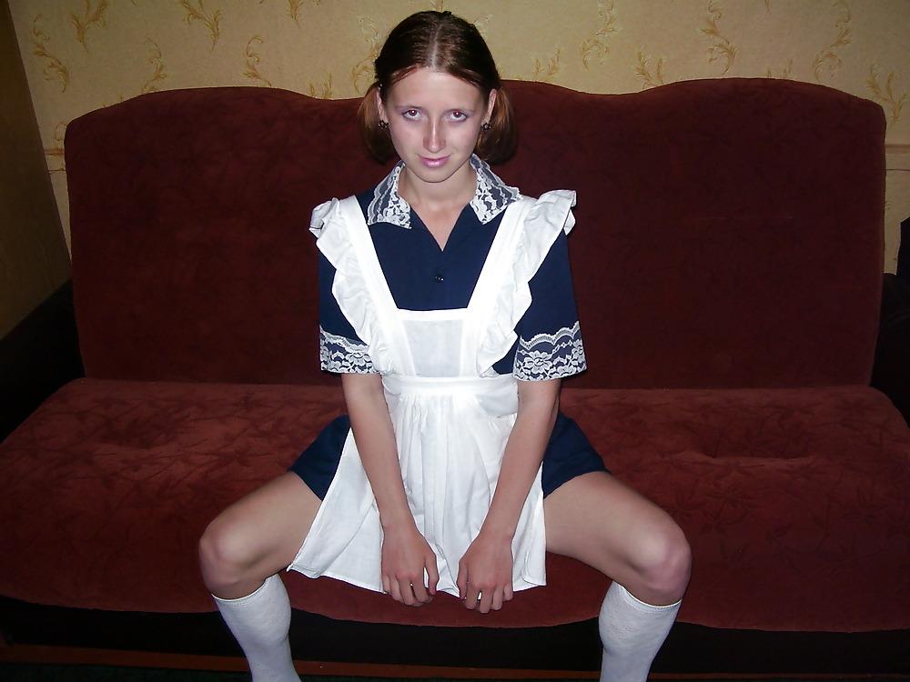 11P SCHOOLGIRL