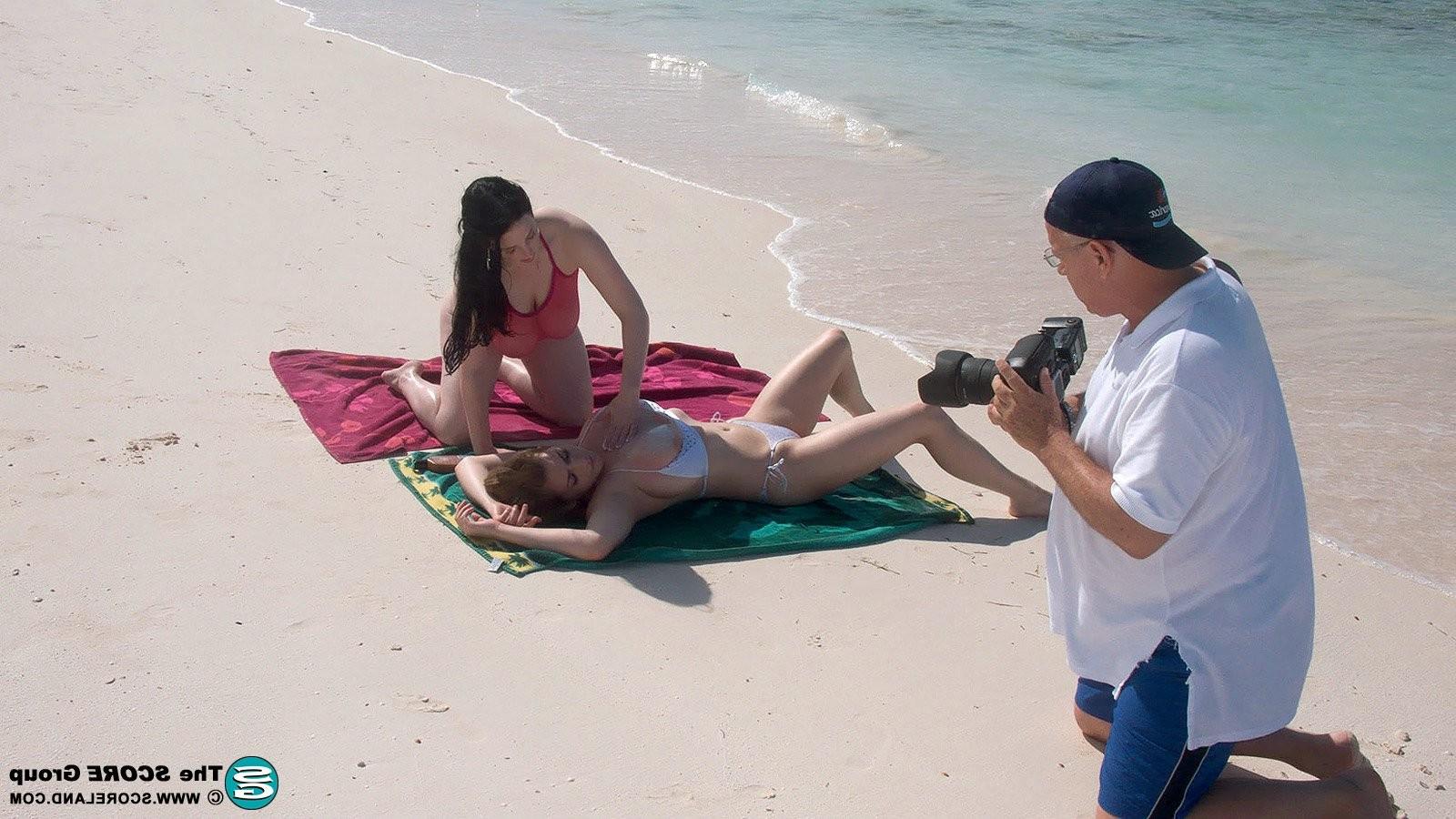15P Big tits girls posing on beach Big Boob Paradise week  