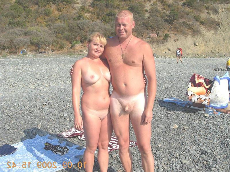 15P Nudist beach shows off two gorgeous naked teens