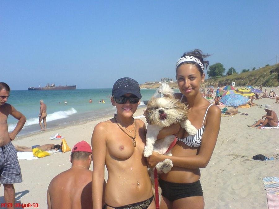 15P Smoking hot tanned nudists caught naked at a public beach