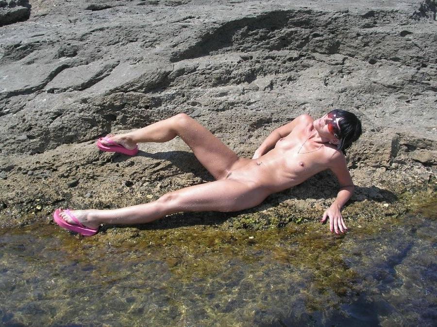 15P Having fun is easy at the beach for three nude teens
