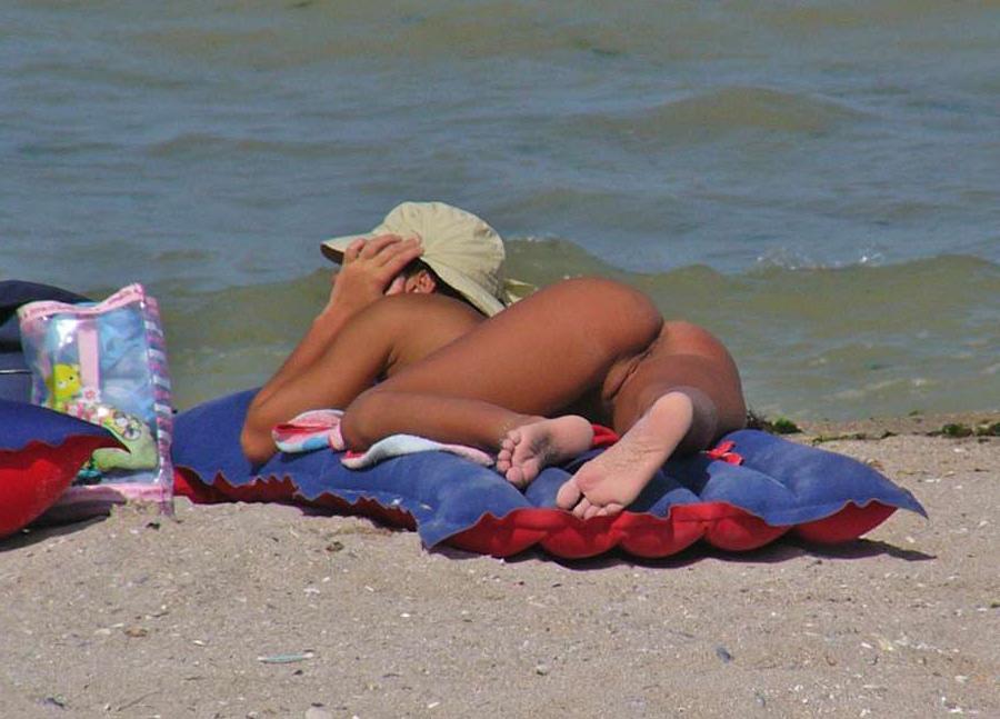 15P Public beach just got hotter with a teen nudist