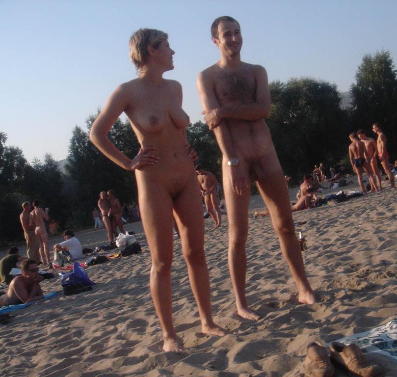 15P Nudist beach shows off two gorgeous naked teens