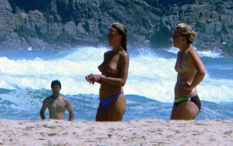 15P Hot teen nudists make this nude beach even hotter