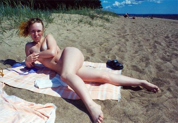15P Hot teen nudists make this nude beach even hotter