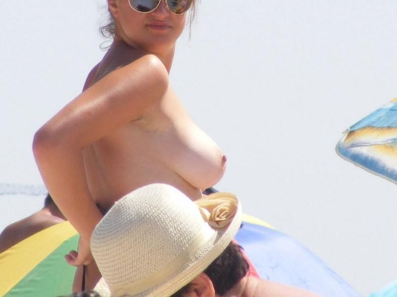 15P Public beach just got hotter with a teen nudist