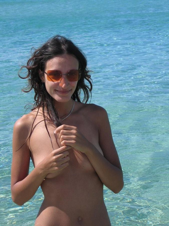 15P Public beach just got hotter with a teen nudist