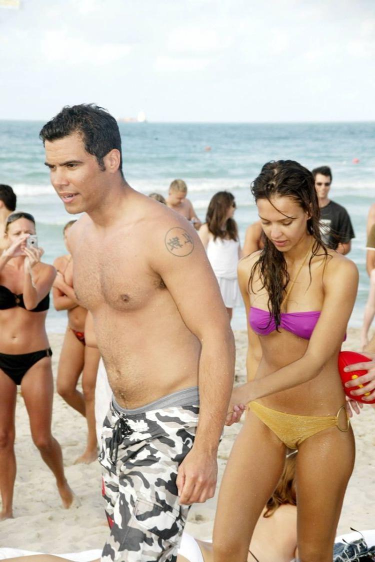 16P Jessica Alba nude see through bikini at the beach
