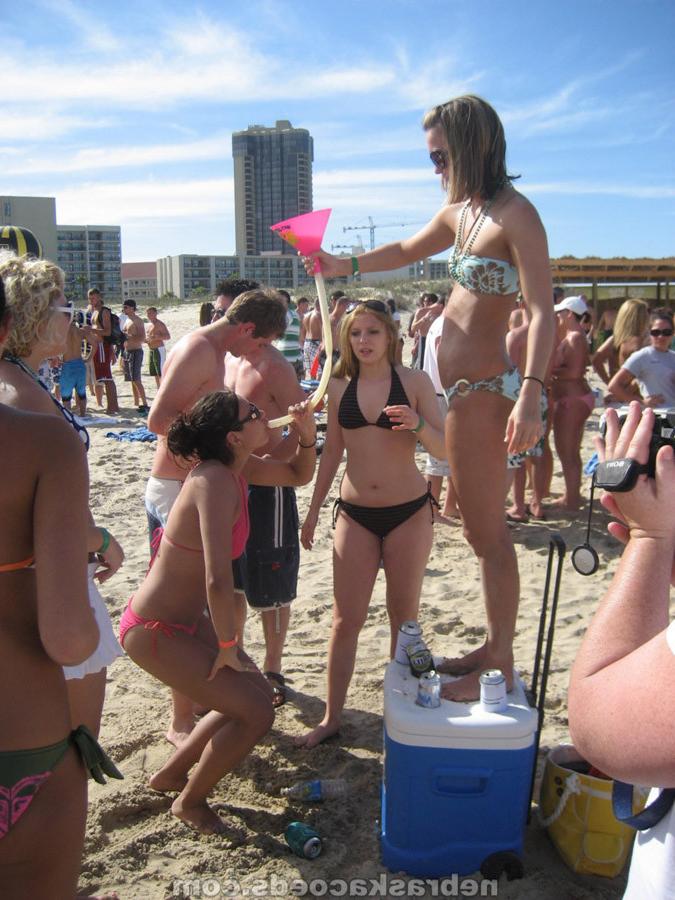 16P College girls get drunk and flash their tits at Spring Break