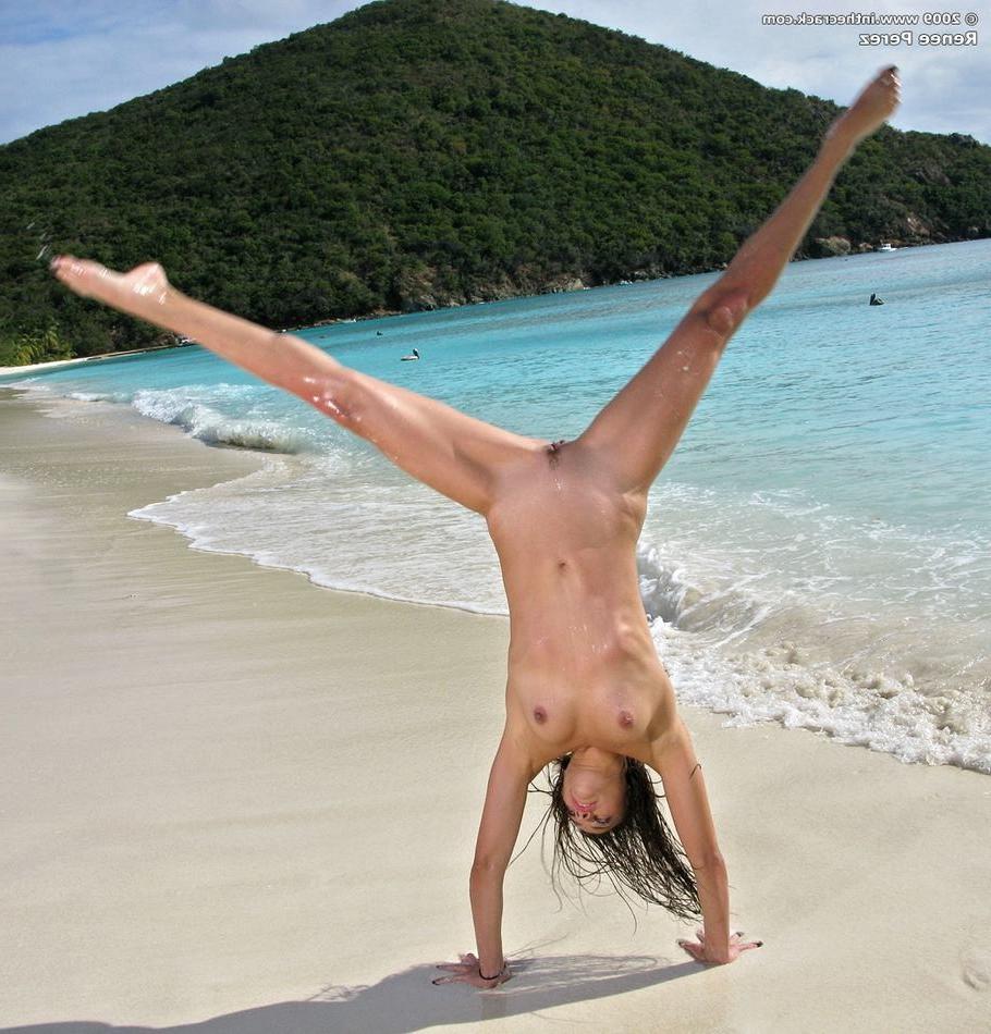 15P Renee Perez spreads open and toy sand covered pussy on the beach