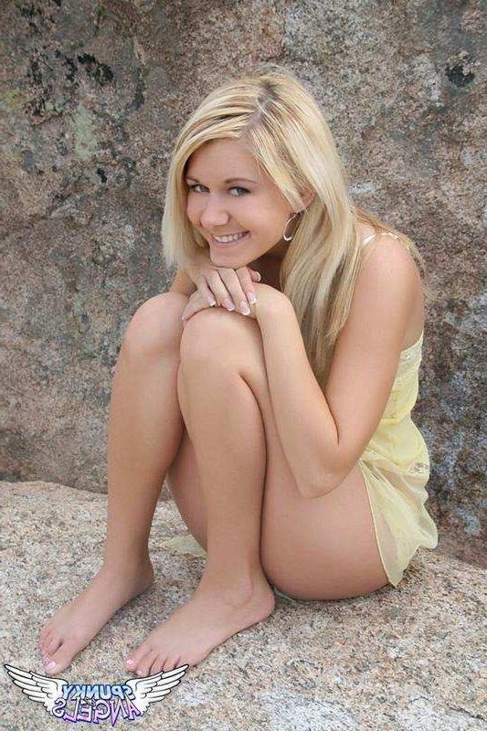 16P Young Cutie Strips Lingerie At The Beach