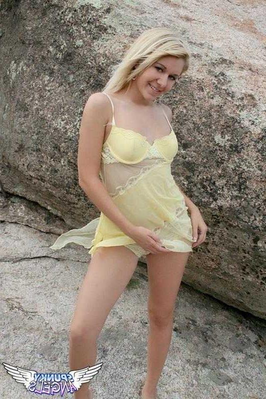 16P Young Cutie Strips Lingerie At The Beach
