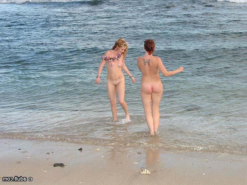 15P Amateurs wild fantasies on beach