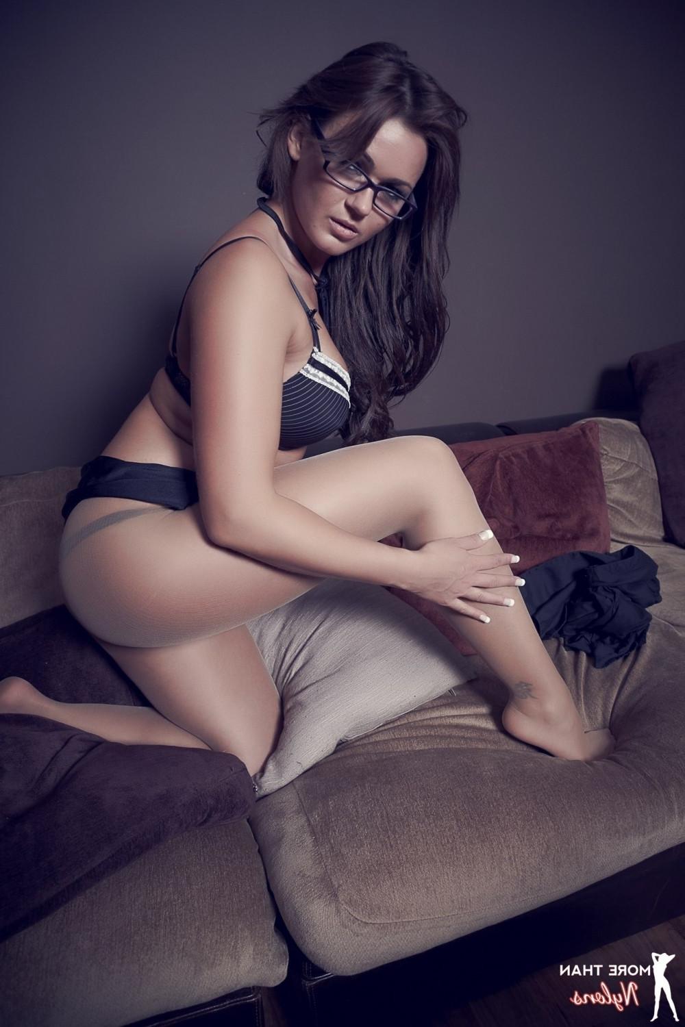 12P Perfect office brunette Kat in her nude pantyhose