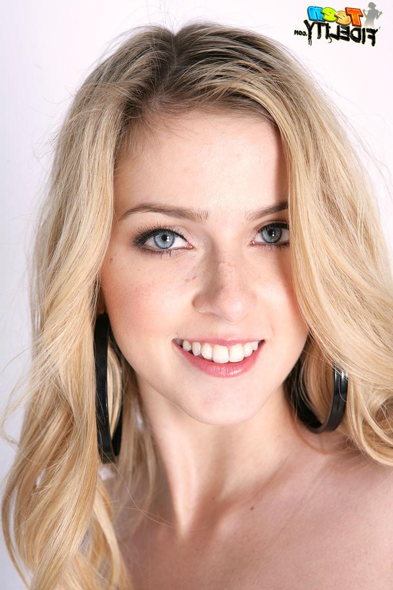 15P Abigaile Johnson at TeenFidelity