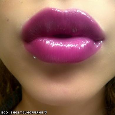 12P Ravishing cam girl Megan seducing her fans