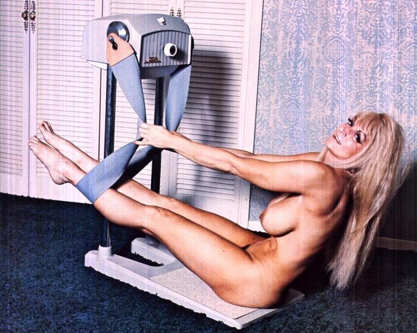 12P Busty retro blonde Candy Samples in vintage porn