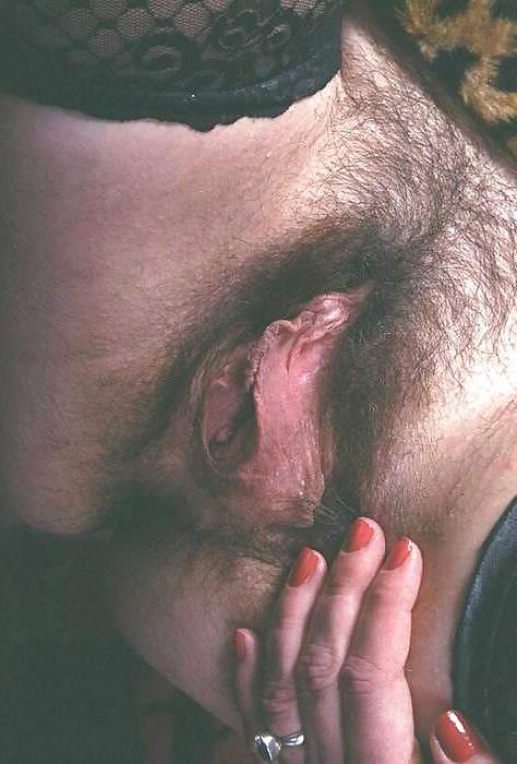 6P Hairy Brunette