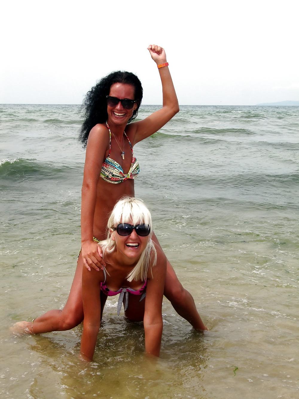 25P Bulgarian Beach Teens By KRMANJONAC