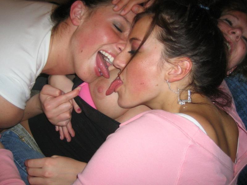 10P Young and wild college beauties