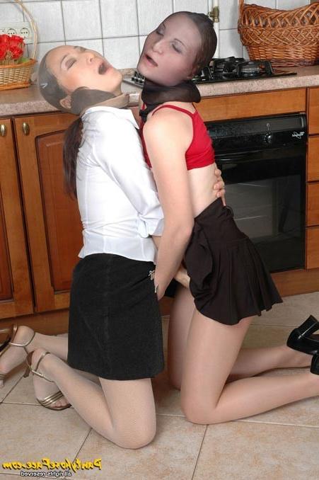 16P Lesbian with pantyhose and nylon over their head