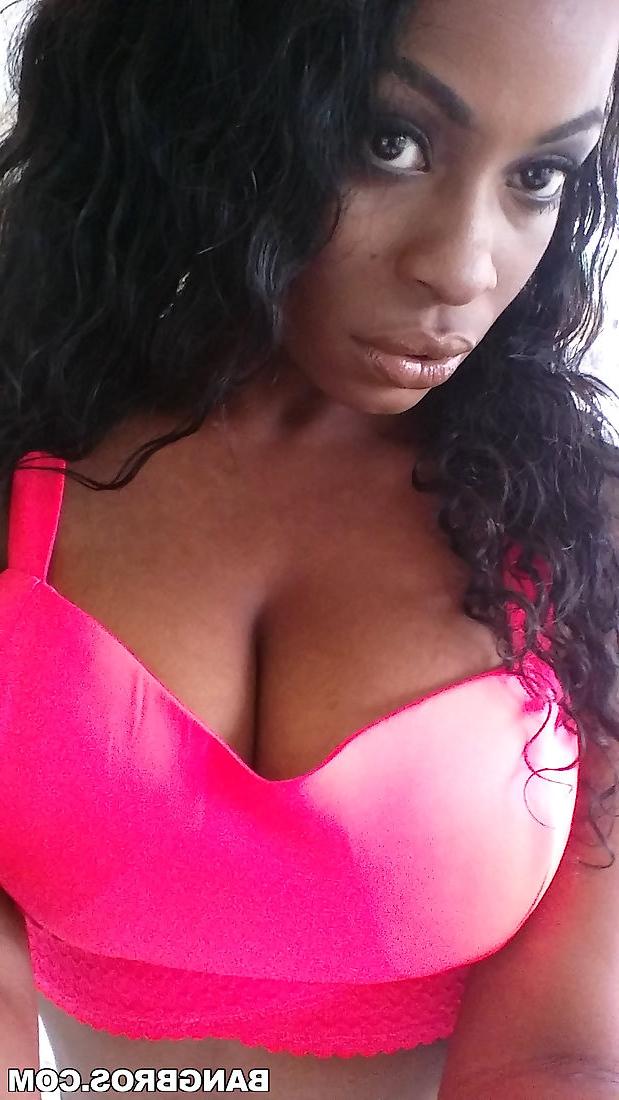12P Thick Ebony Nympho Gets Fucked