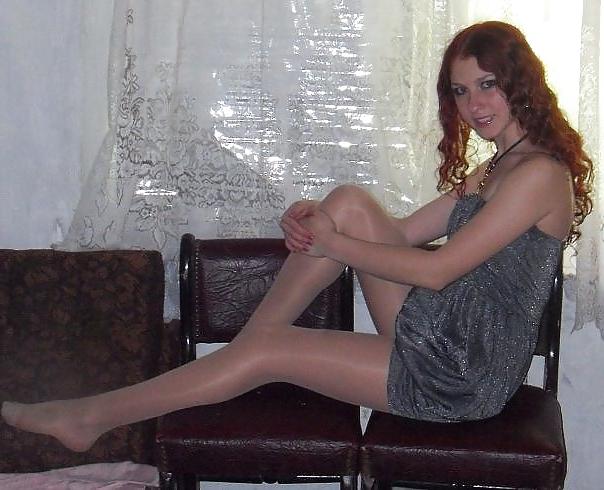 25P Nylon - upskirt - leg 3