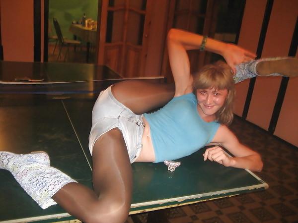 25P Nylon - upskirt - leg 13