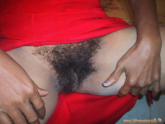 15P Very hairy black woman