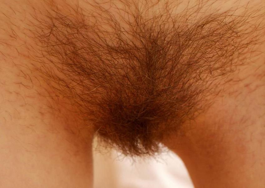 15P beautiful amateur girl with hairy pussy