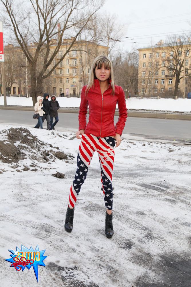 16P Shameless nudity on the city streets in wintertime