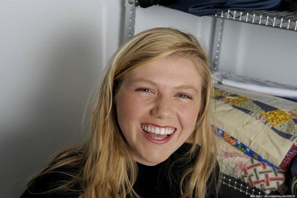 15P blonde hair blue eyed natural exposes her goods
