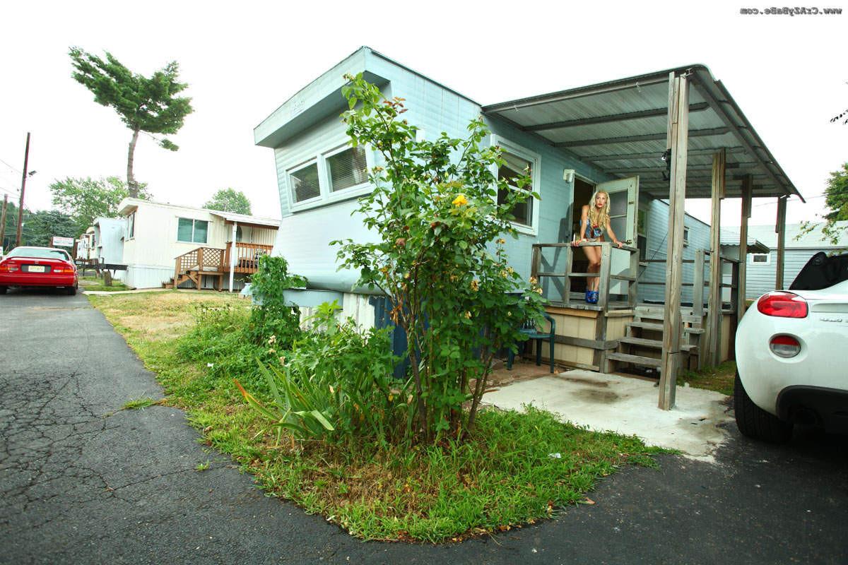 15P Busty blonde Angela nude in trailer park