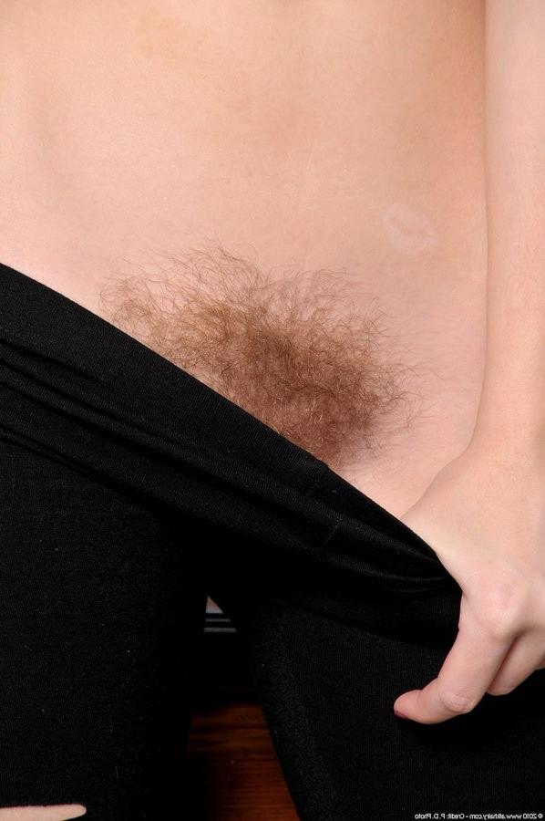 16P Hairy Blonde Babe Spreads Her Sweet Furry Pussy Lips