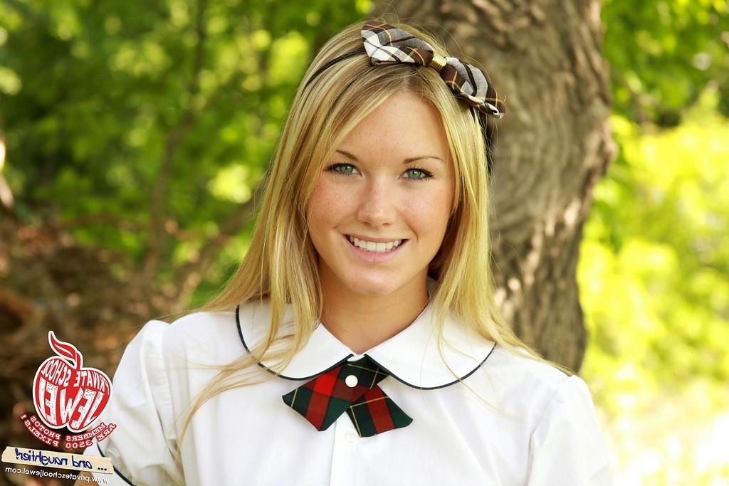 15P Teenie prep school babe Jewel has a bald pussy under her plaid skirt
