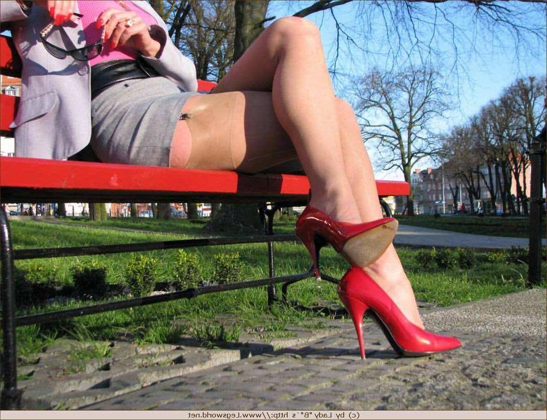 12P Amateur Ewe in tan stockings posing in public