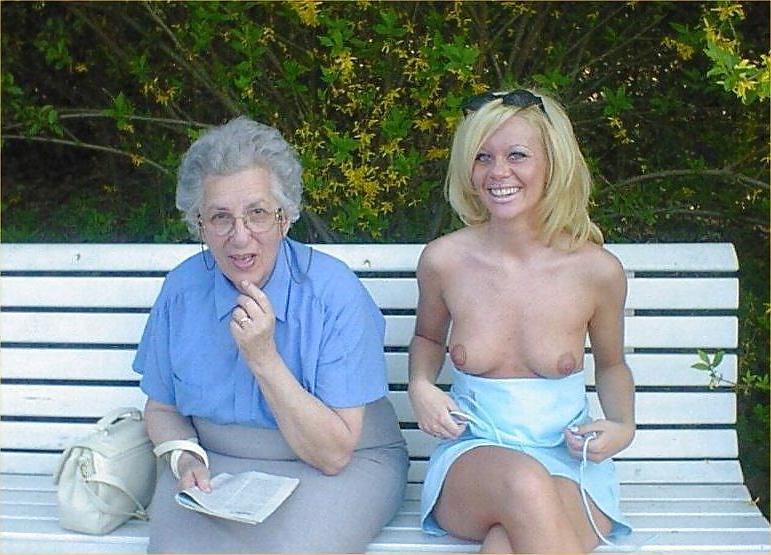 17P PUBLIC NUDITY: FLASHING TITS & PUSSY