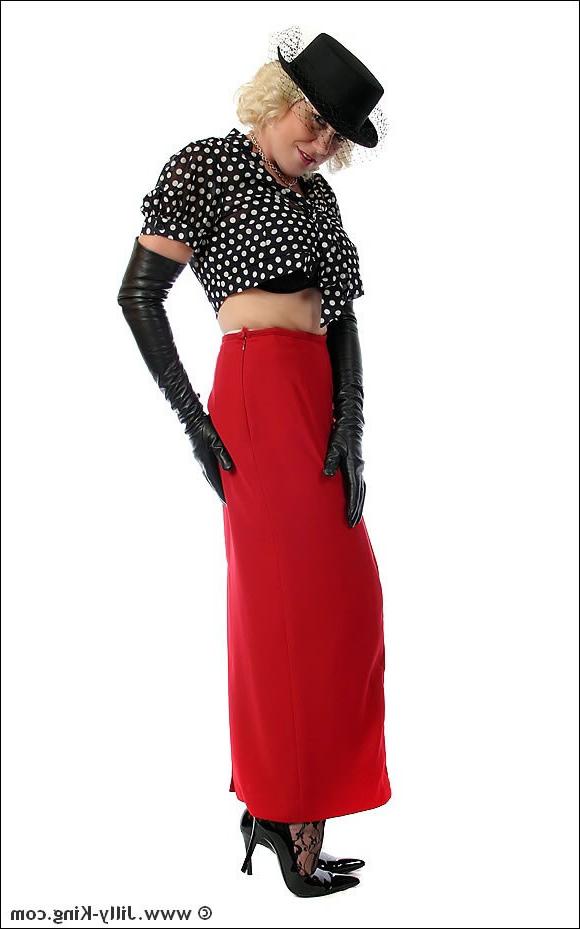 15P Glamour stocking mistress Jilly King