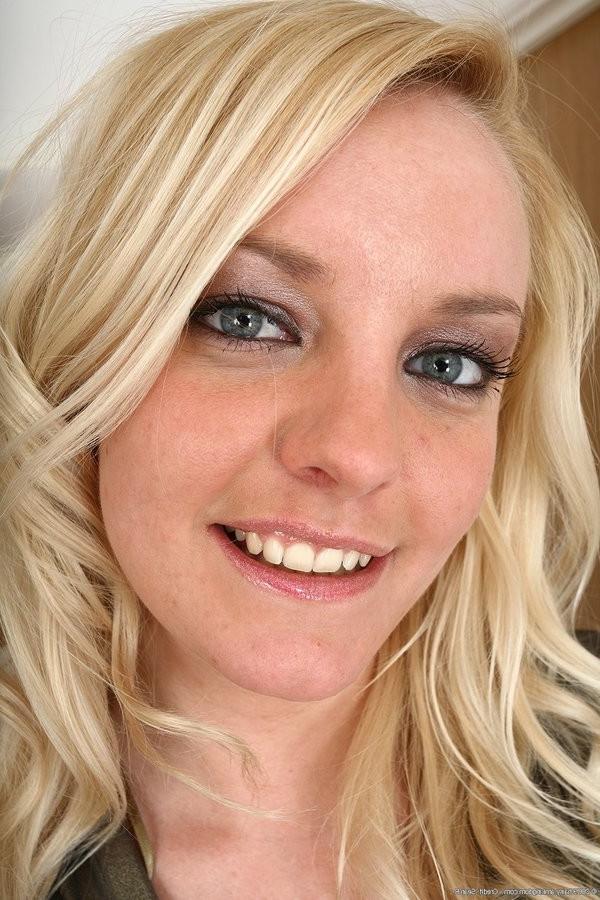 16P Hairy Blond Hottie Teases Out Of Her Leather Pants