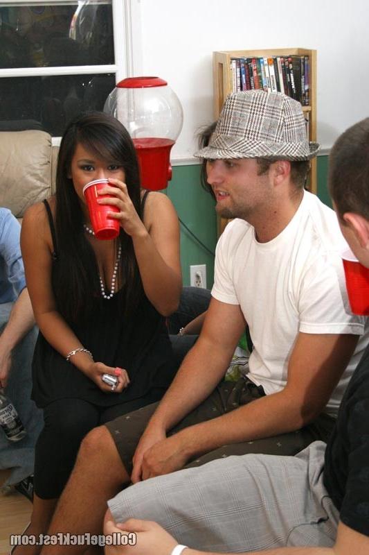 16P Horny blonde drunk college girl fucking at sex party